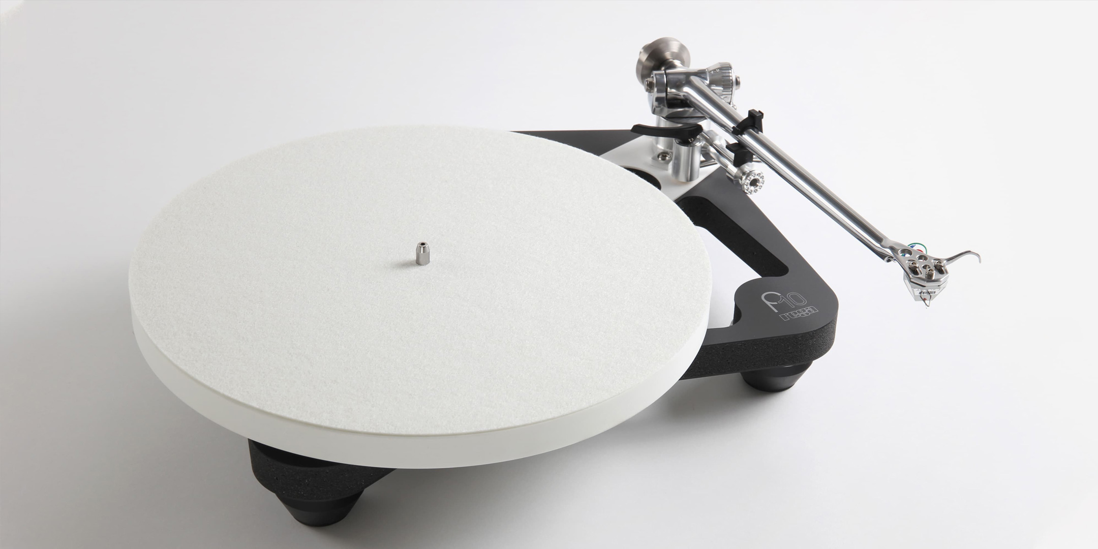 Pic of a Rega Planar 10 Turntable showing the platter
